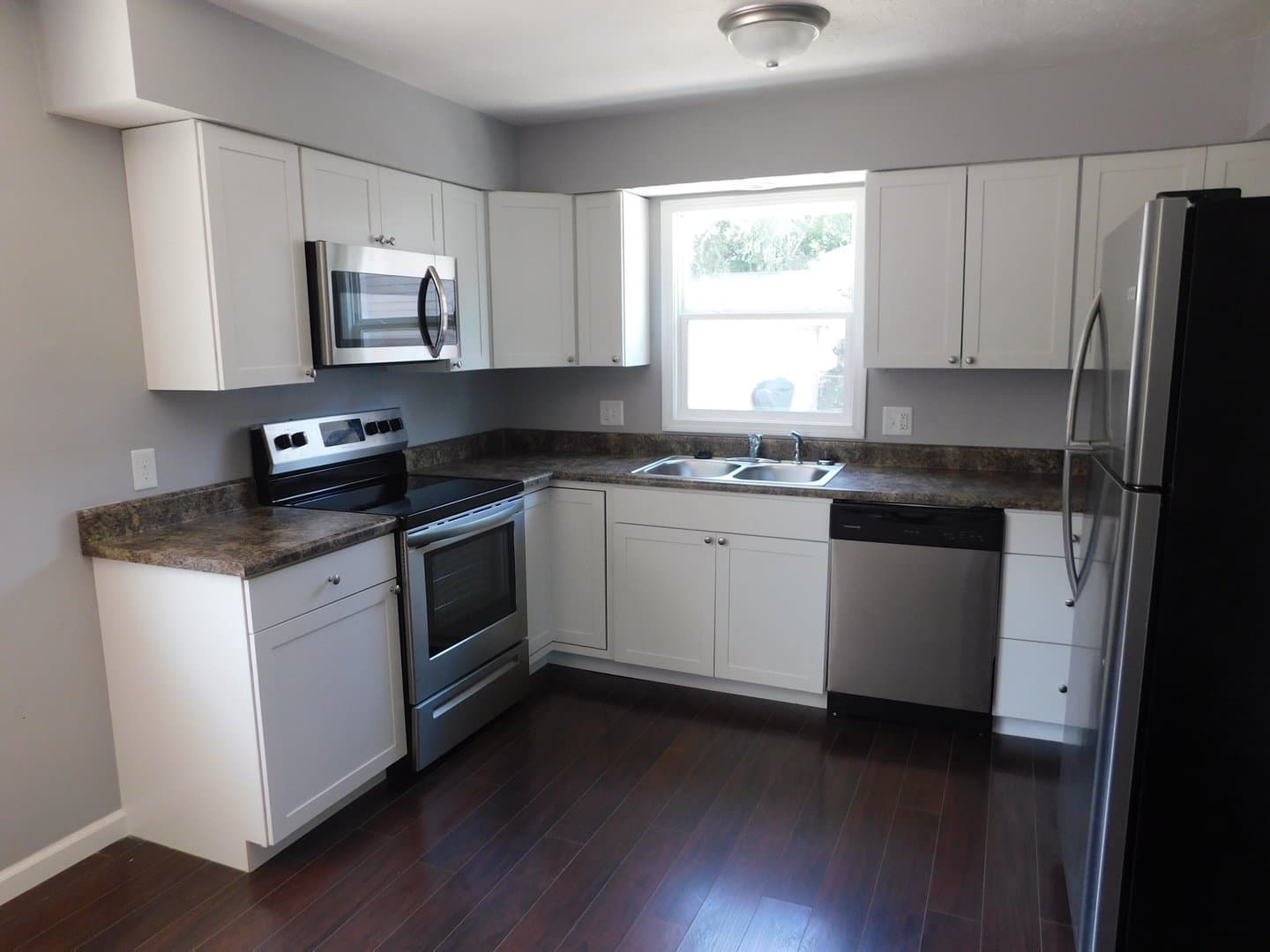 Springfield House: 2730 E Black
