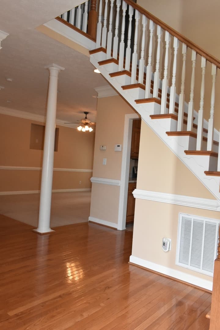 Yorktown House: 203 Richter Lane