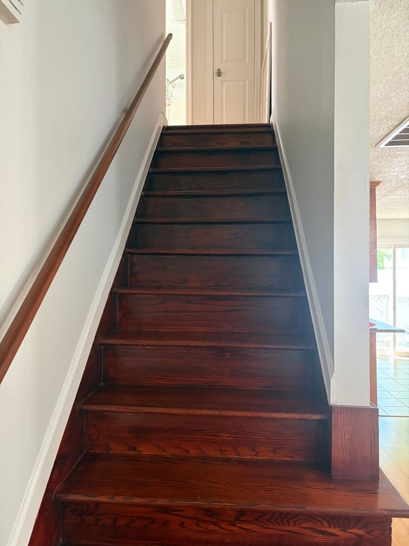 Newport News House: 159 North Hall St