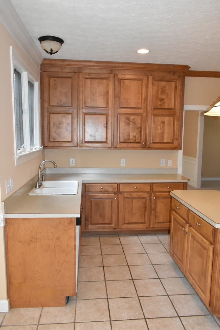 Yorktown House: 203 Richter Lane