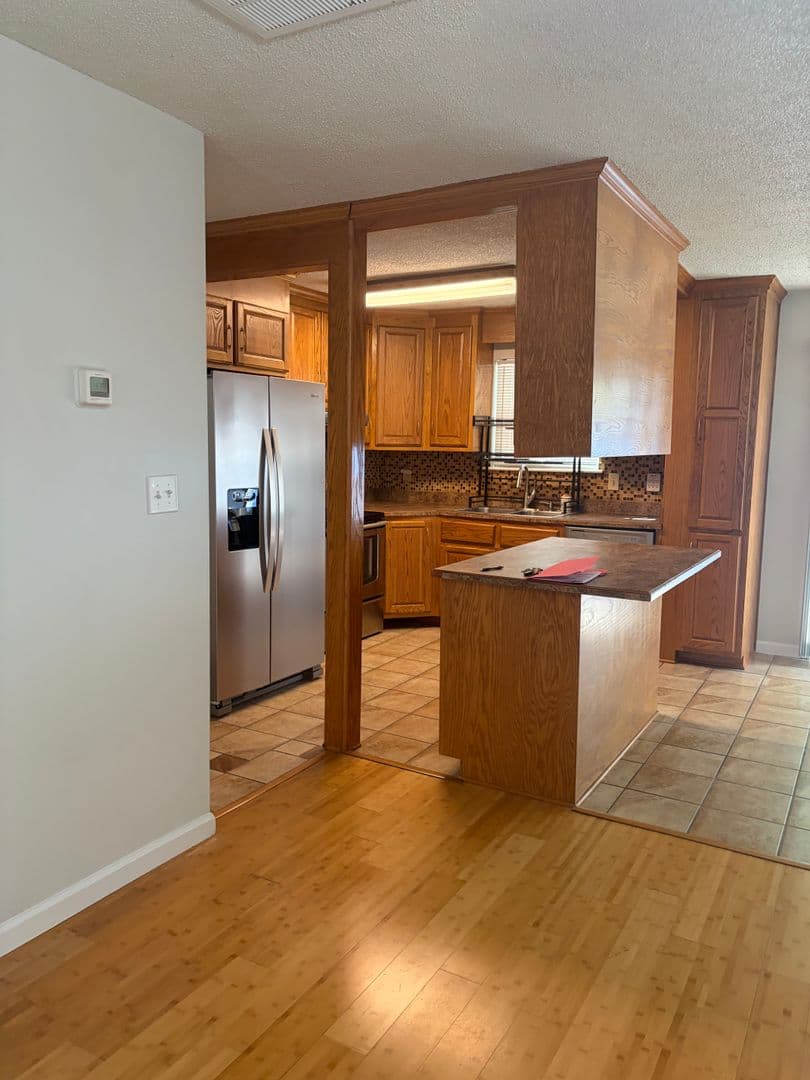 Newport News House: 159 North Hall St