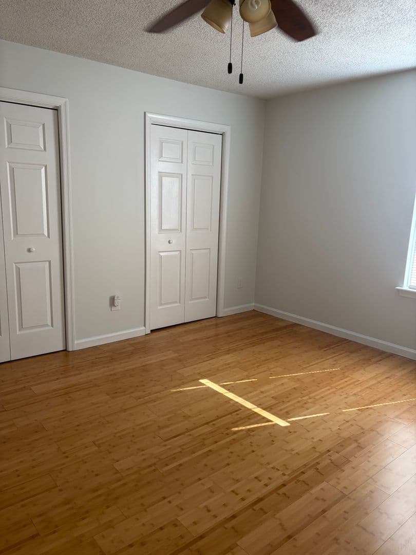 Newport News House: 159 North Hall St