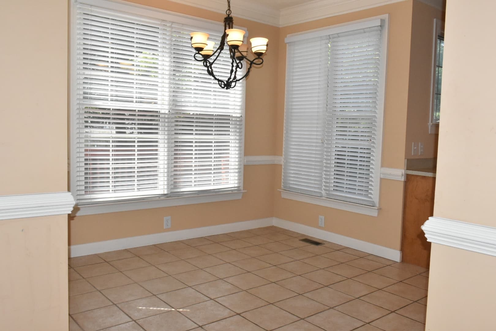 Yorktown House: 203 Richter Lane