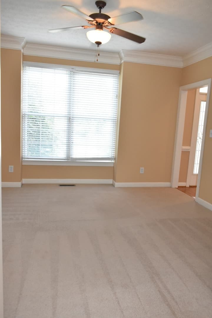 Yorktown House: 203 Richter Lane
