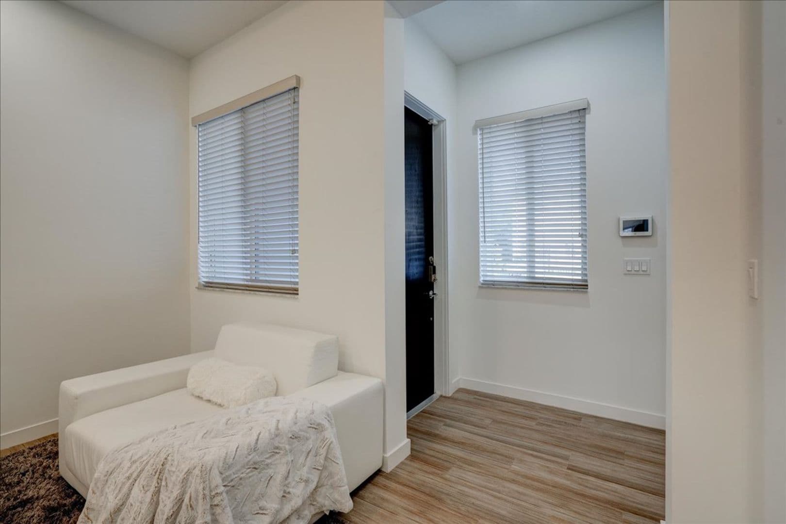Wellington Apartment: 1451 Pioneer Way