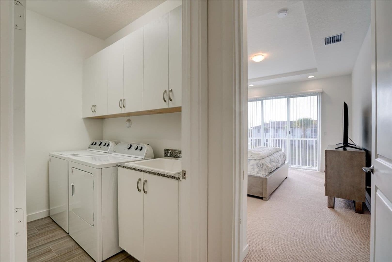 Wellington Apartment: 1451 Pioneer Way