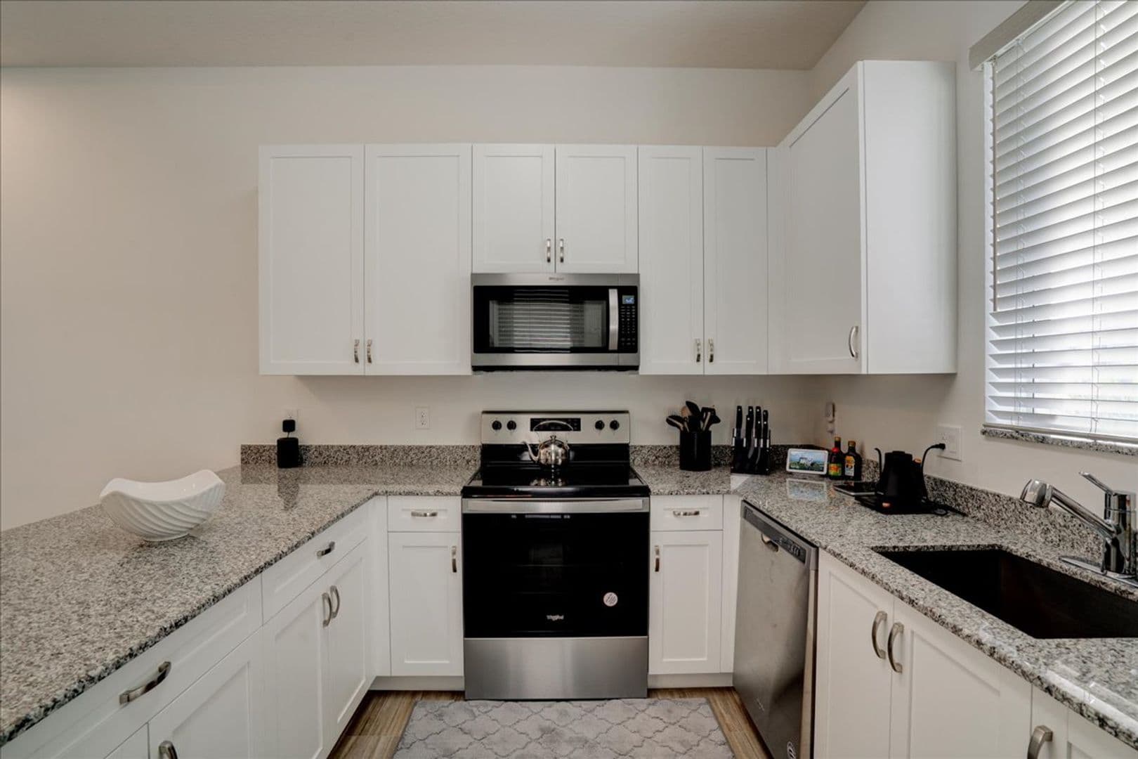 Wellington Apartment: 1451 Pioneer Way