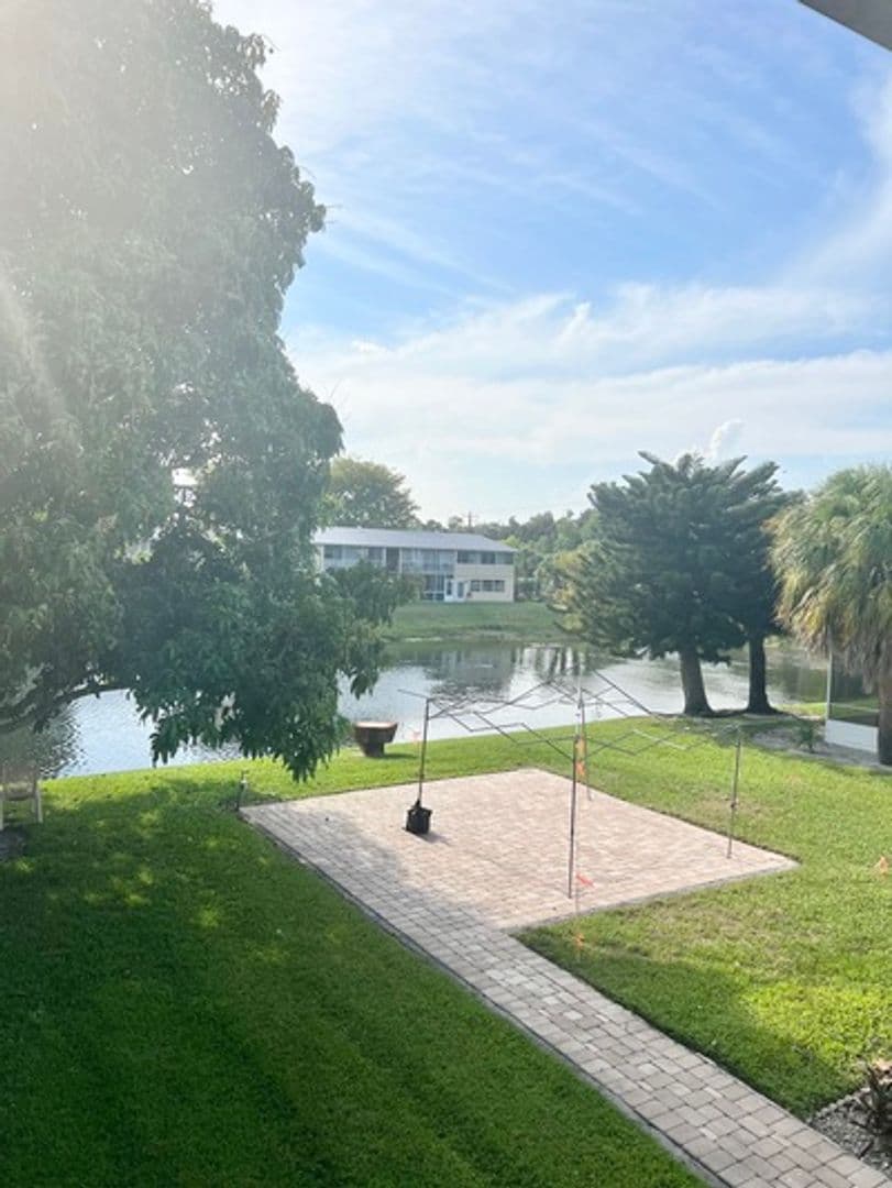 West Palm Beach House: 89 Sheffield D