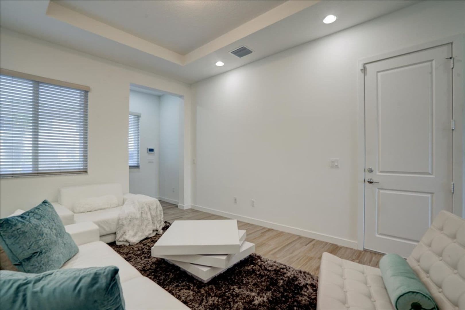 Wellington Apartment: 1451 Pioneer Way
