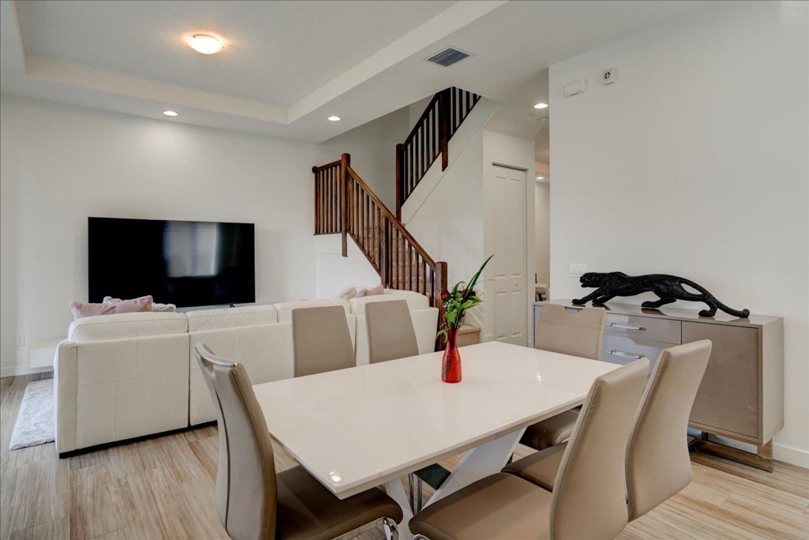 Wellington Apartment: 1451 Pioneer Way