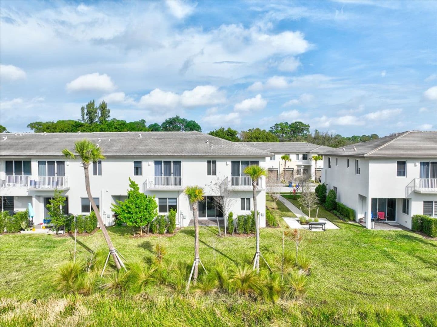 Wellington Apartment: 1451 Pioneer Way