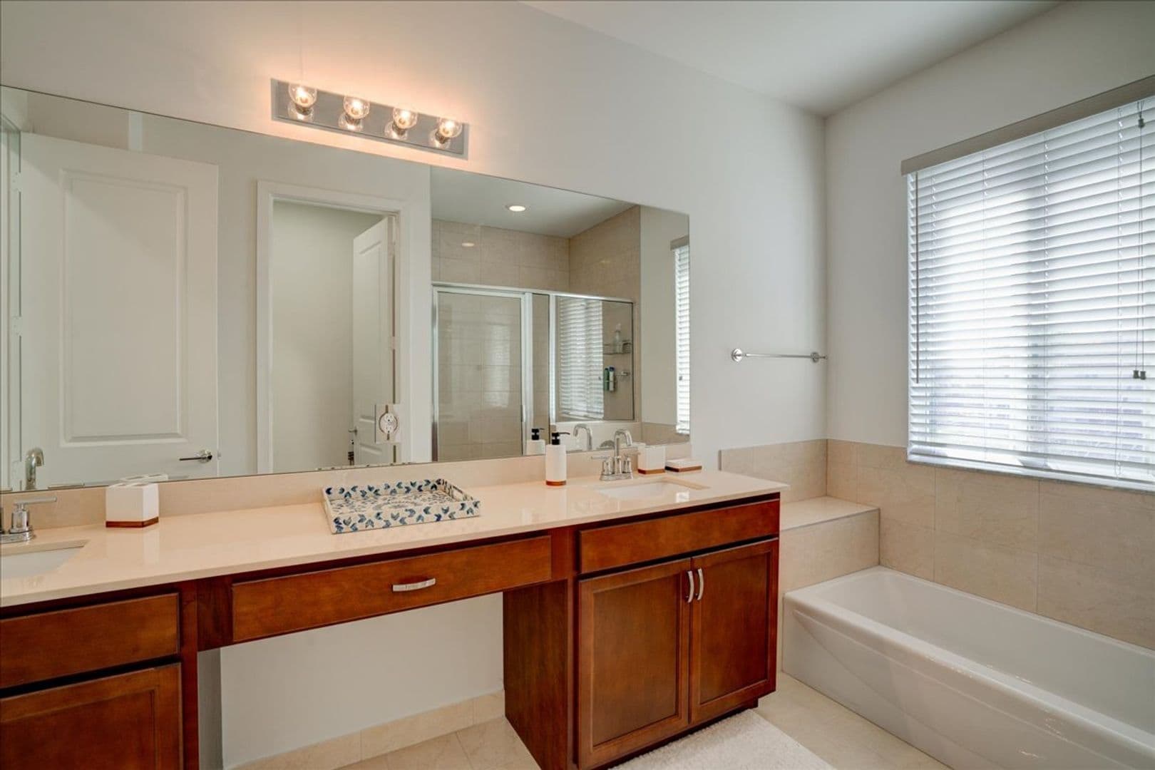 Wellington Apartment: 1451 Pioneer Way