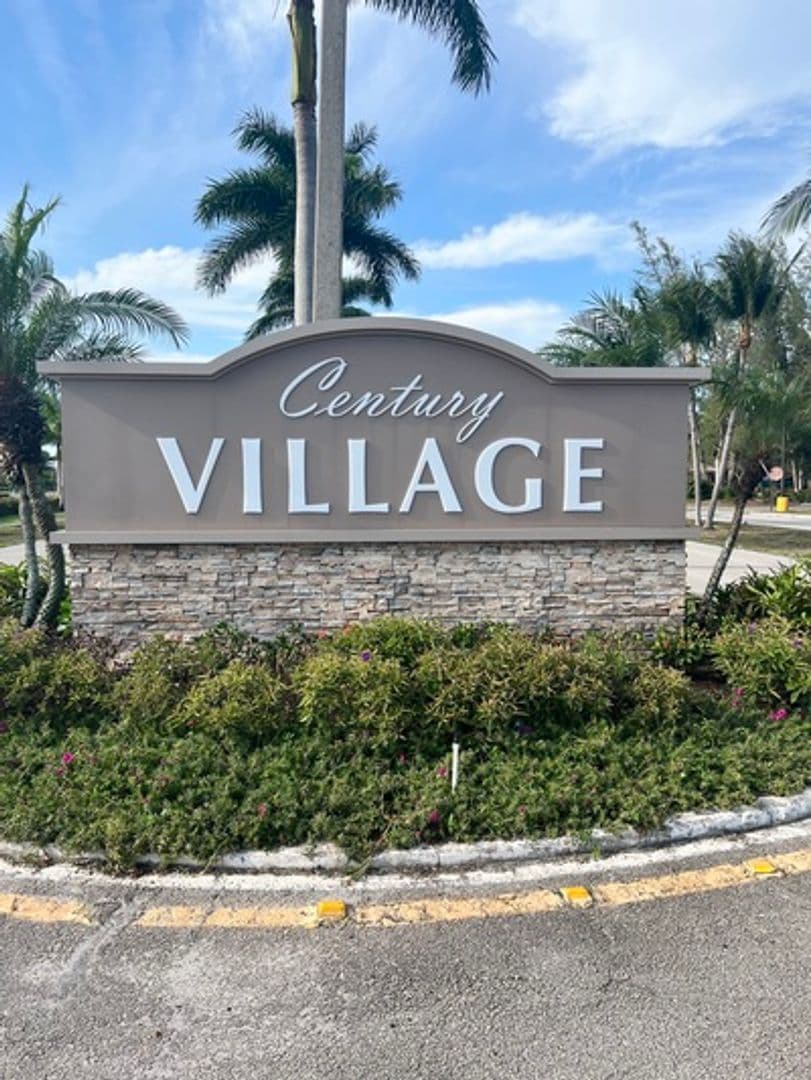 West Palm Beach House: 89 Sheffield D