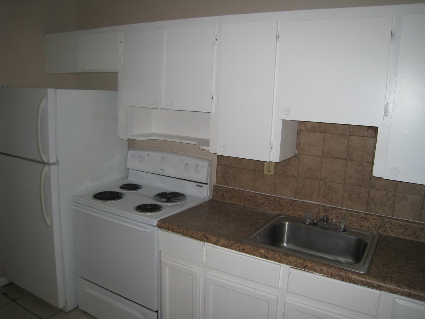 West Palm Beach Apartment: 1176 W 32nd Street