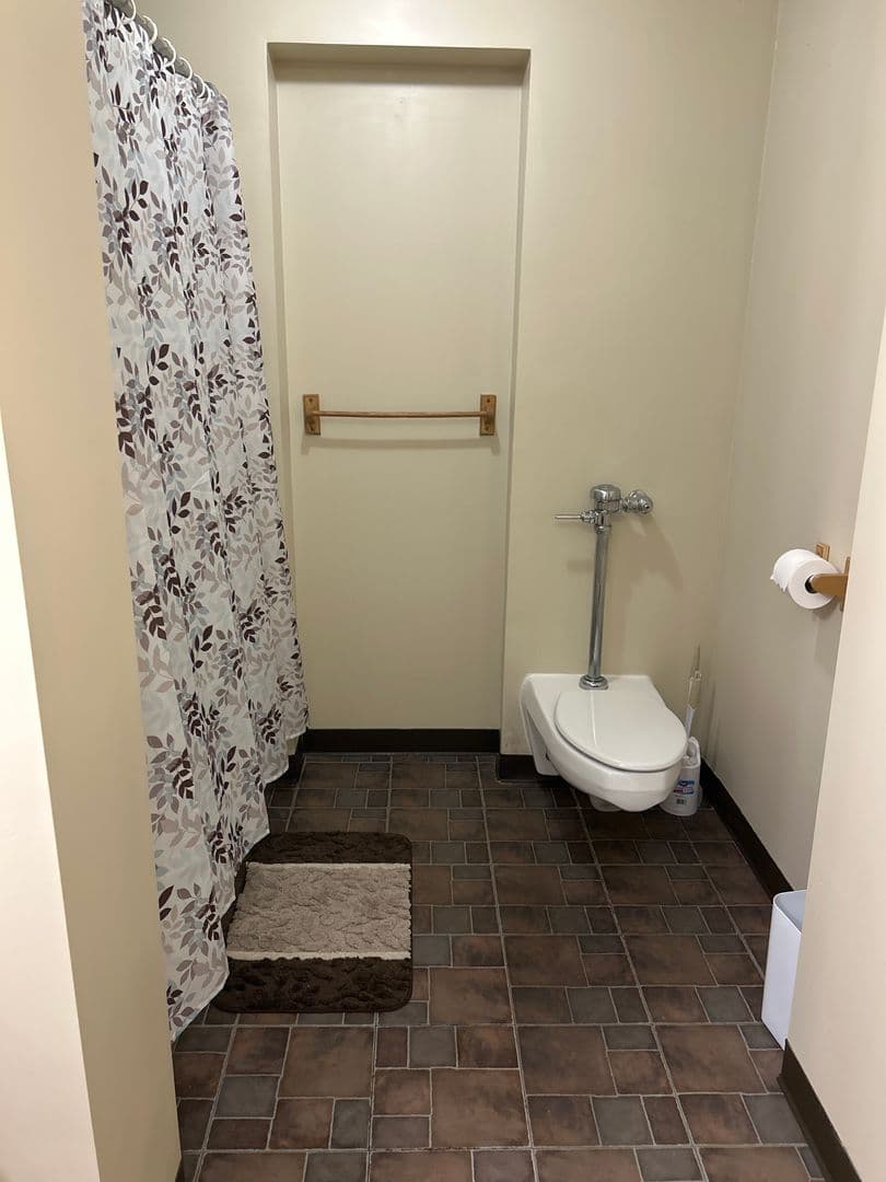 Rome Apartment: 80 Geiger Rd