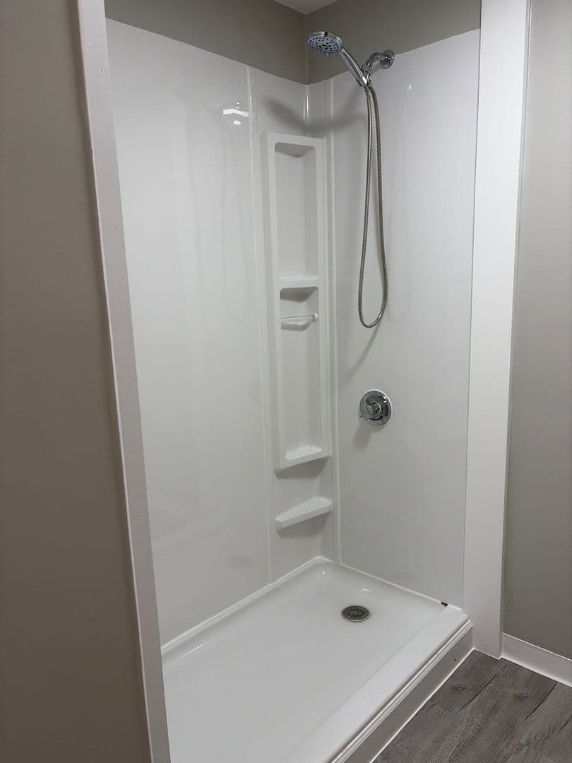 Rome Apartment: 80 Geiger Rd