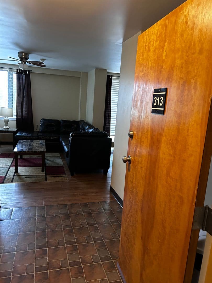 Rome Apartment: 80 Geiger Rd