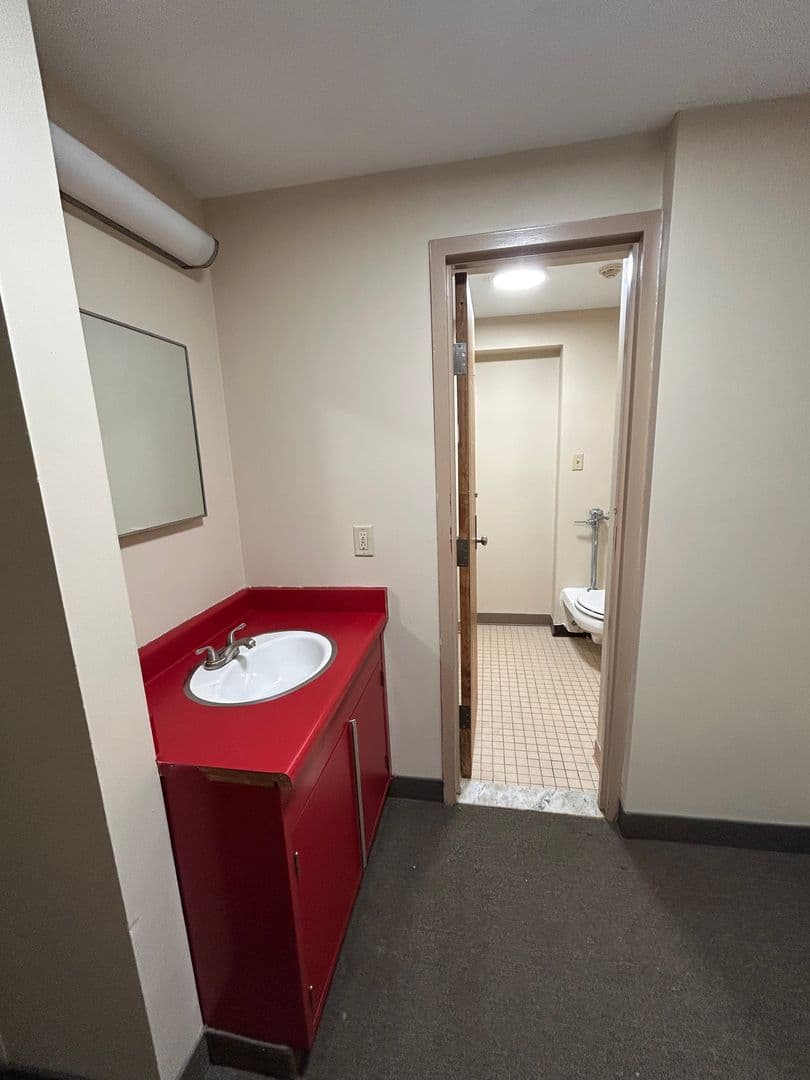 Rome Apartment: 80 Geiger Rd