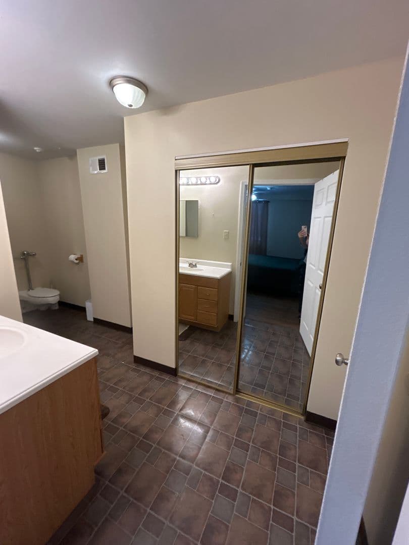 Rome Apartment: 80 Geiger Rd