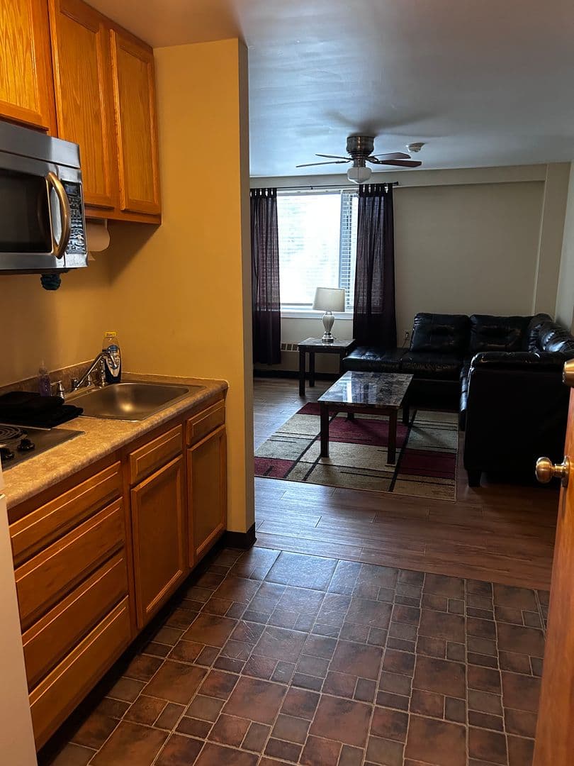 Rome Apartment: 80 Geiger Rd