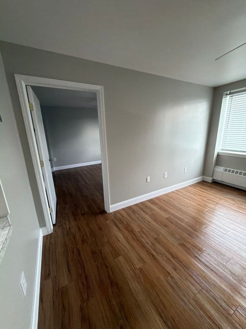 Rome Apartment: 80 Geiger Rd
