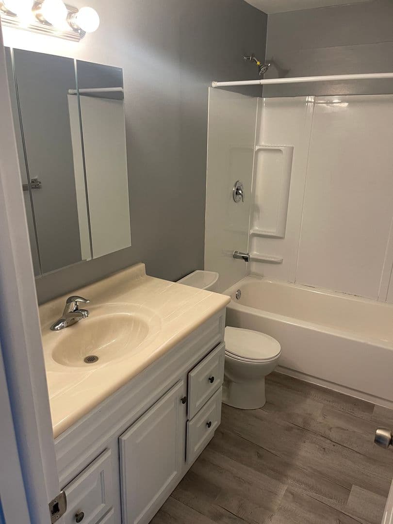 Syracuse Apartment: 106-122 Polk Street