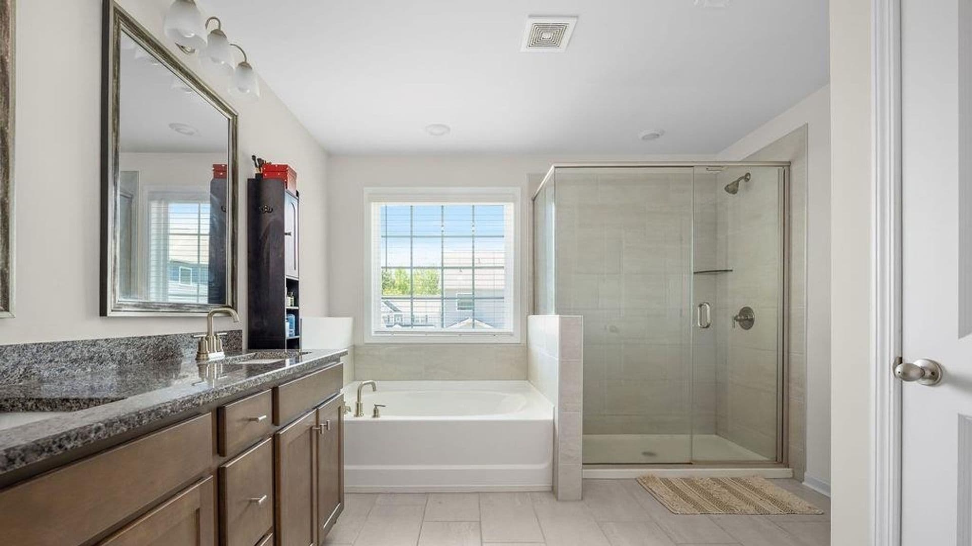 Denver House: 8137 Warford Little Rd