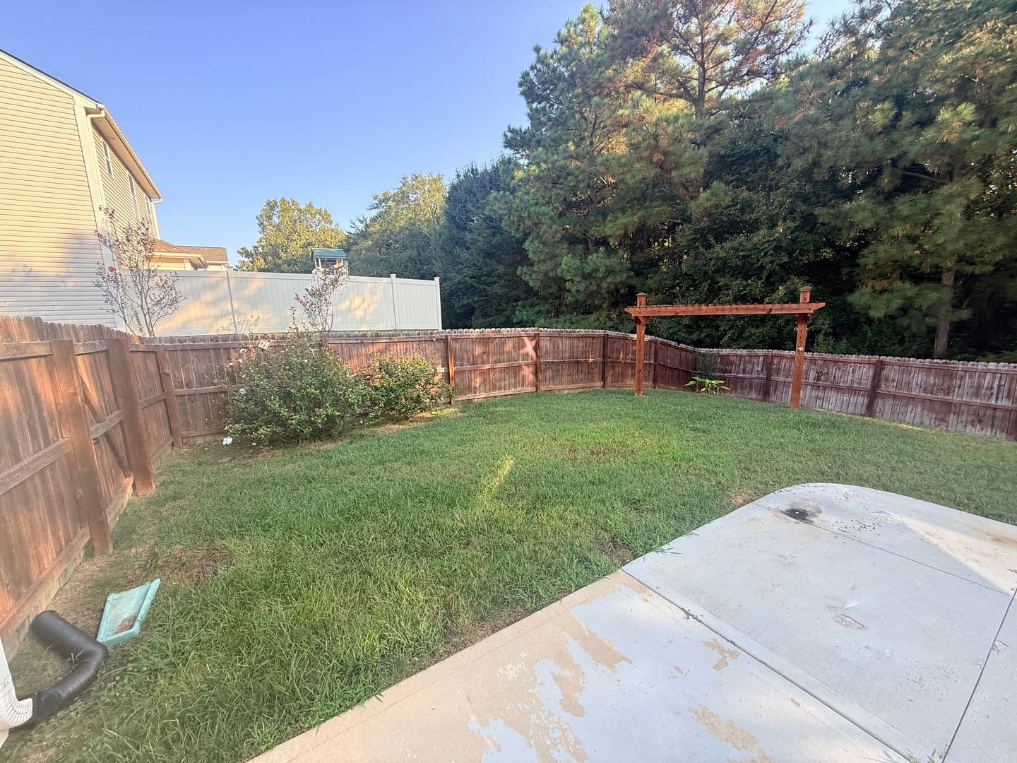 Clover House: 7157 Sonja Dr