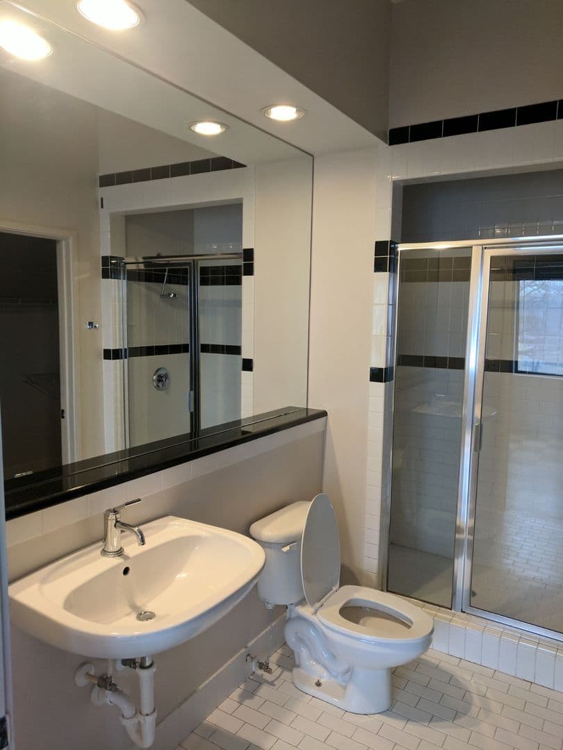 Charlotte Apartment: 514 W 10th