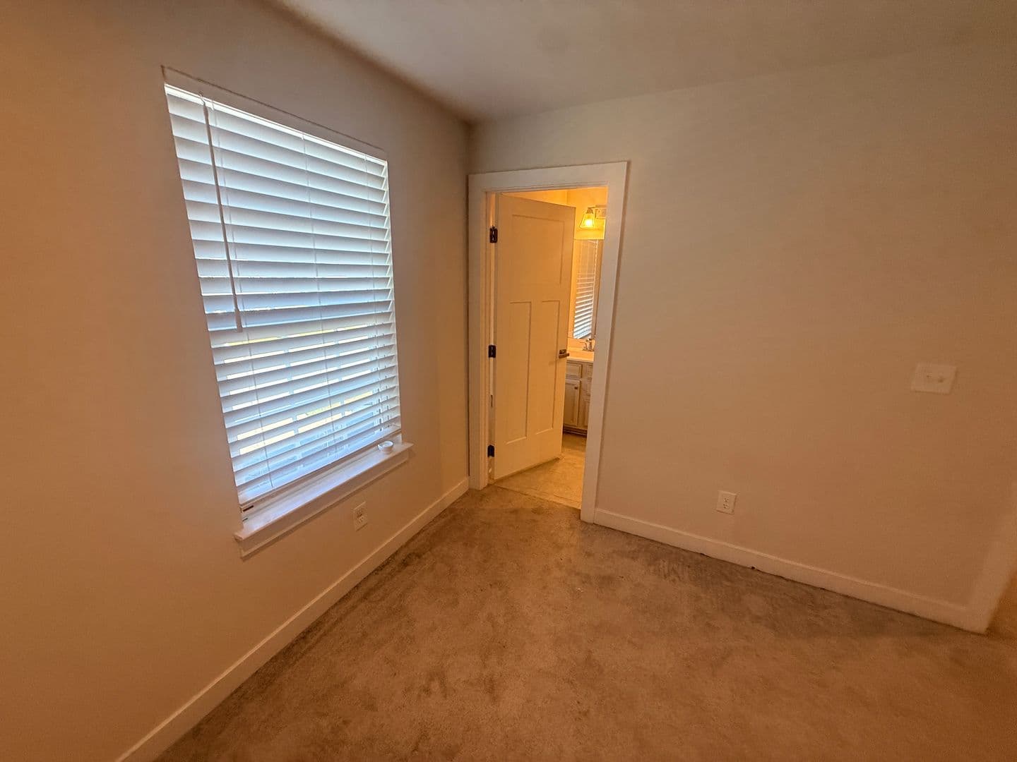 Monroe House: 1205 Hinson Forest Rd