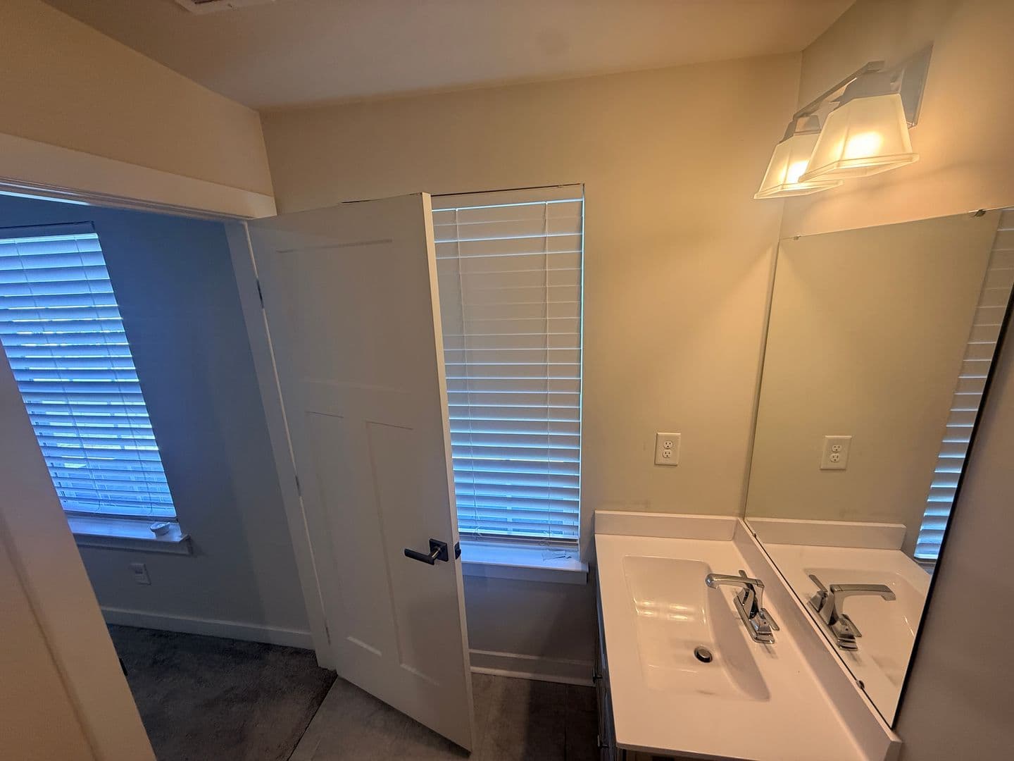 Monroe House: 1205 Hinson Forest Rd