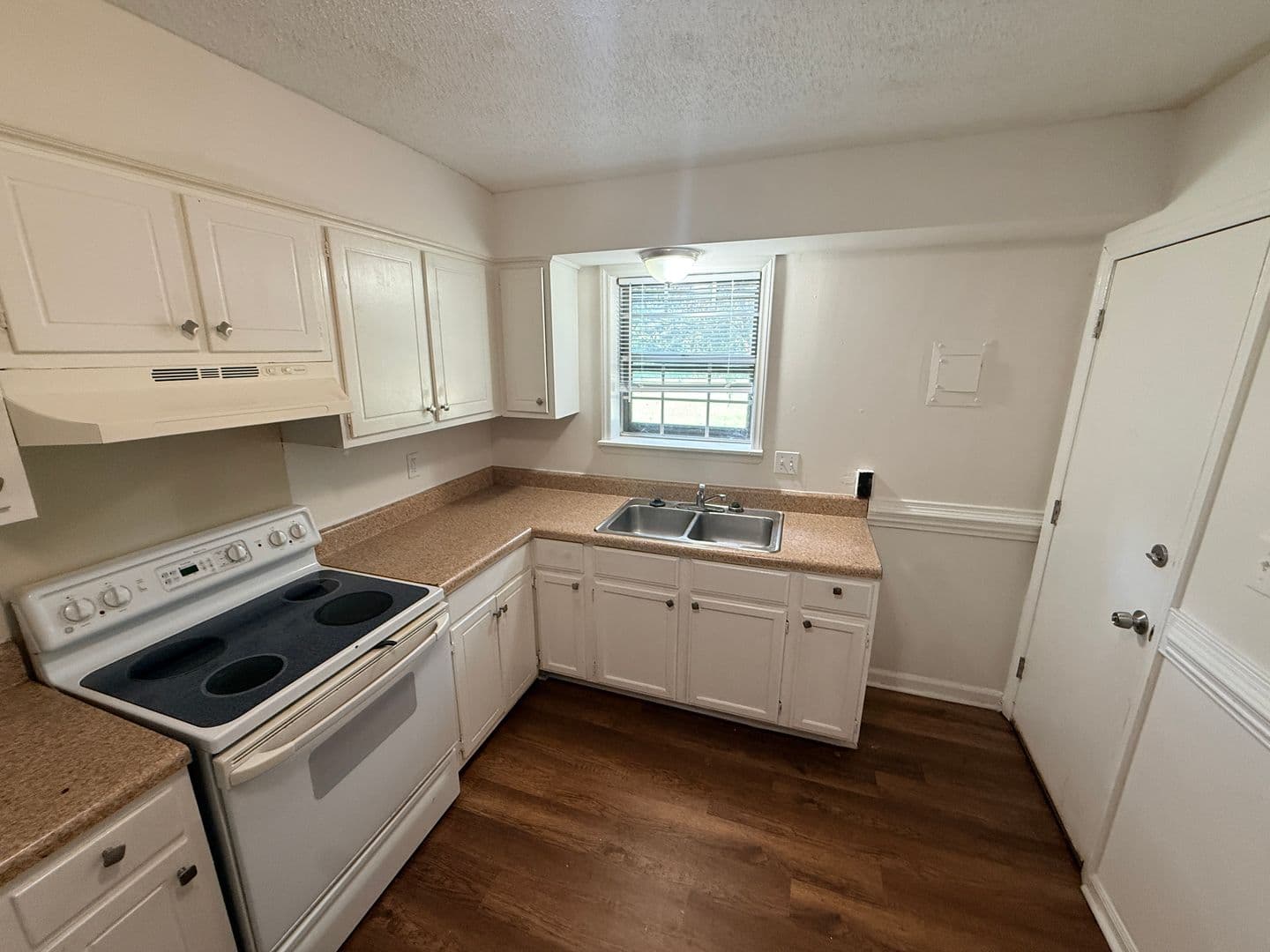 Charlotte Condo: 5805 Hunting Ridge Lane