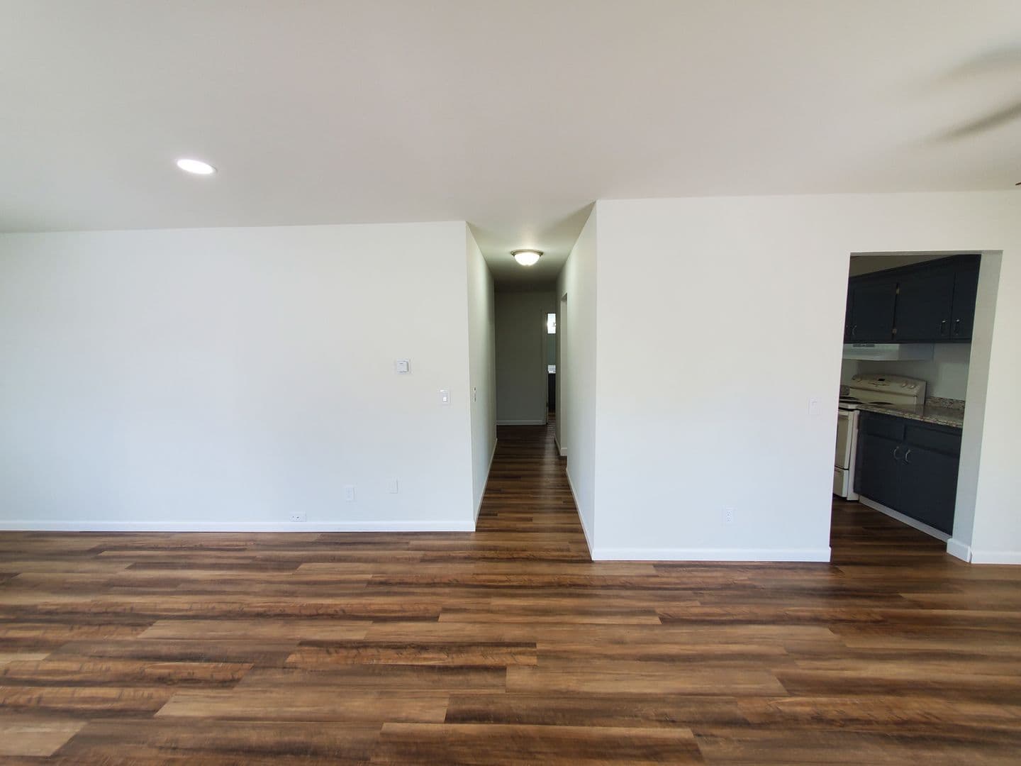 Fitchburg Apartment: 4929 Chalet Gardens Road