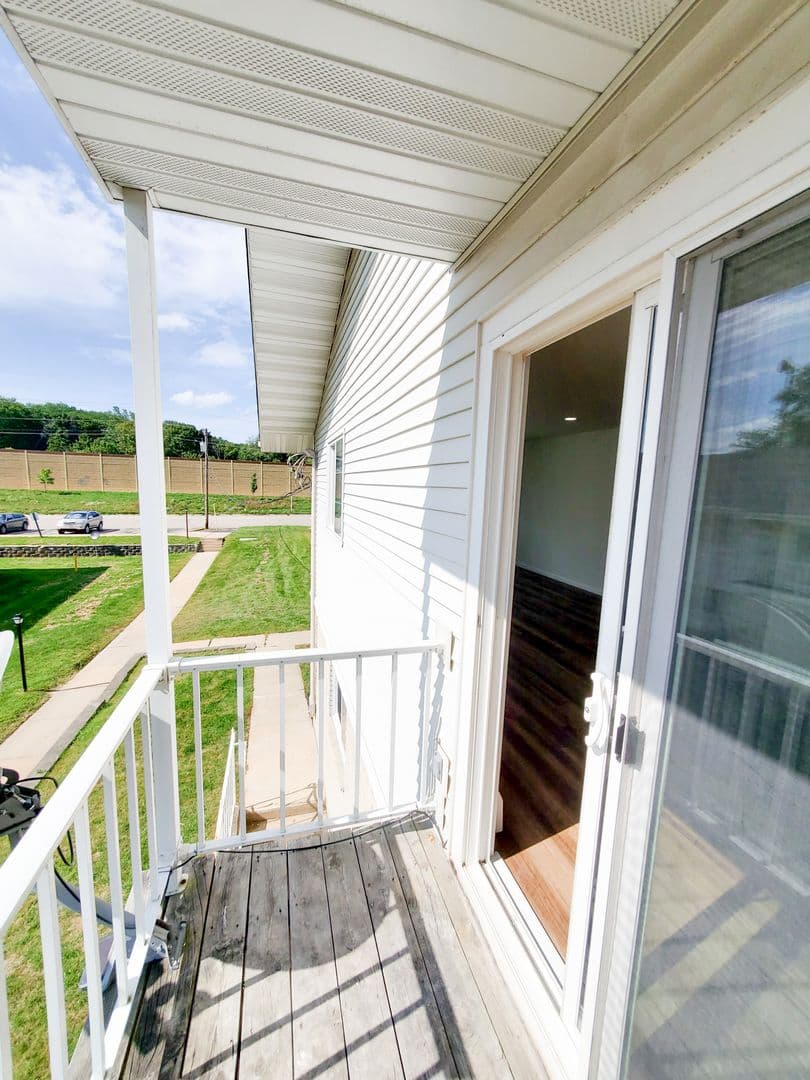 Fitchburg Apartment: 4929 Chalet Gardens Road
