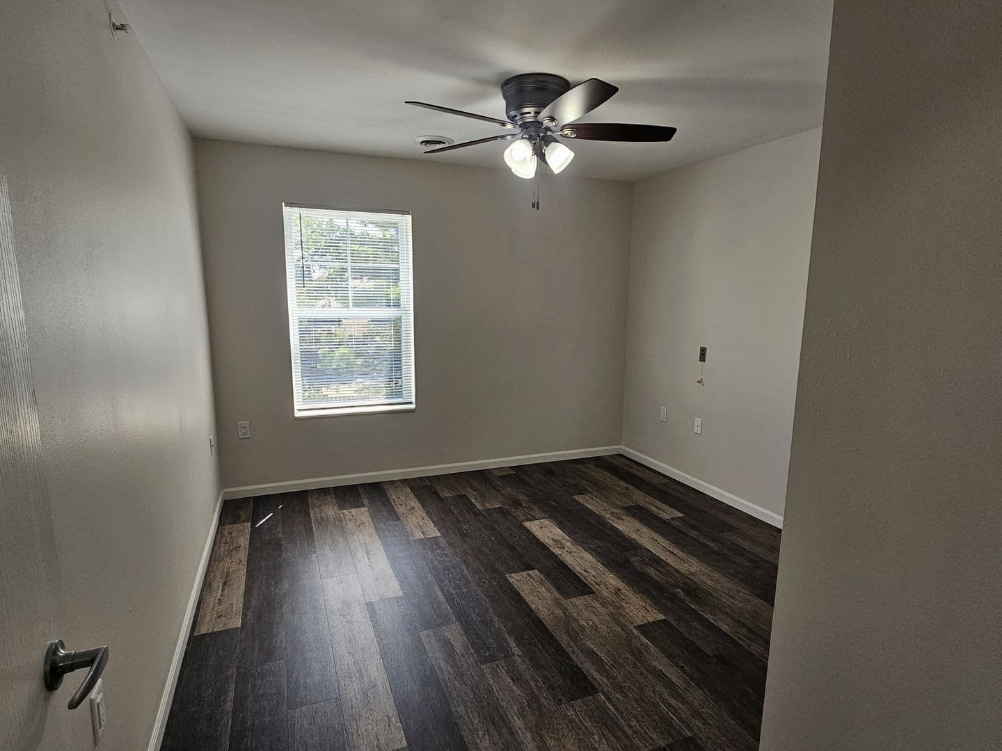 Verona Apartment: 325 Prairie Way Blvd