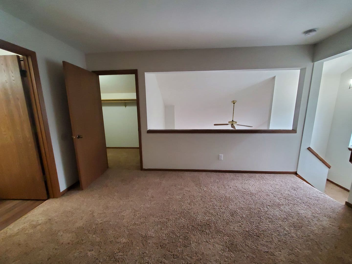 Madison Apartment: 5806 Raymond Road