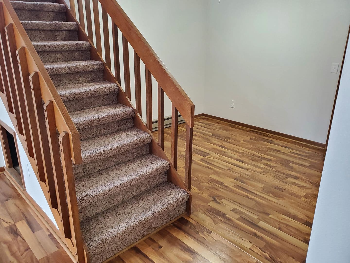 Madison Apartment: 5806 Raymond Road