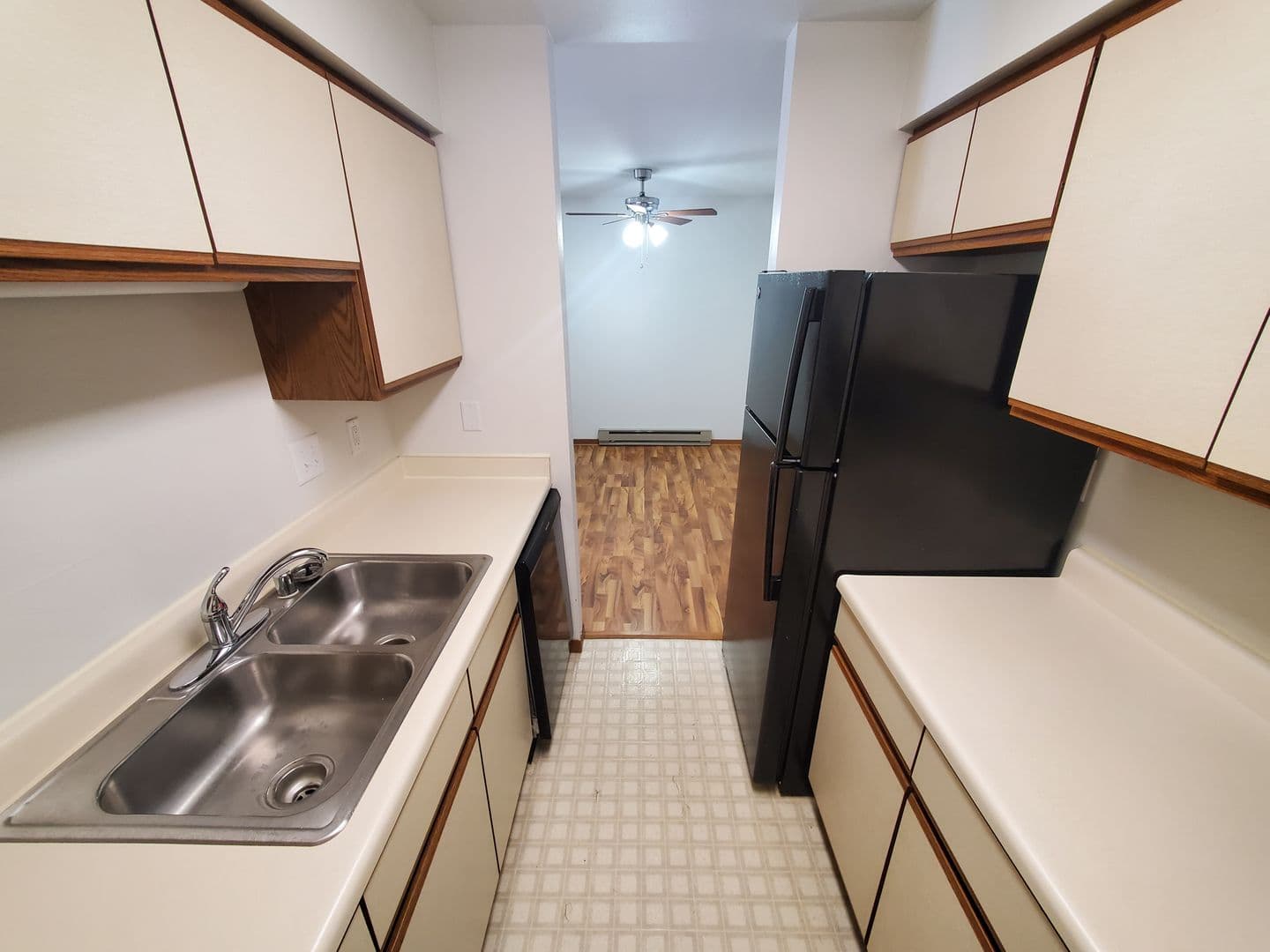 Madison Apartment: 5806 Raymond Road