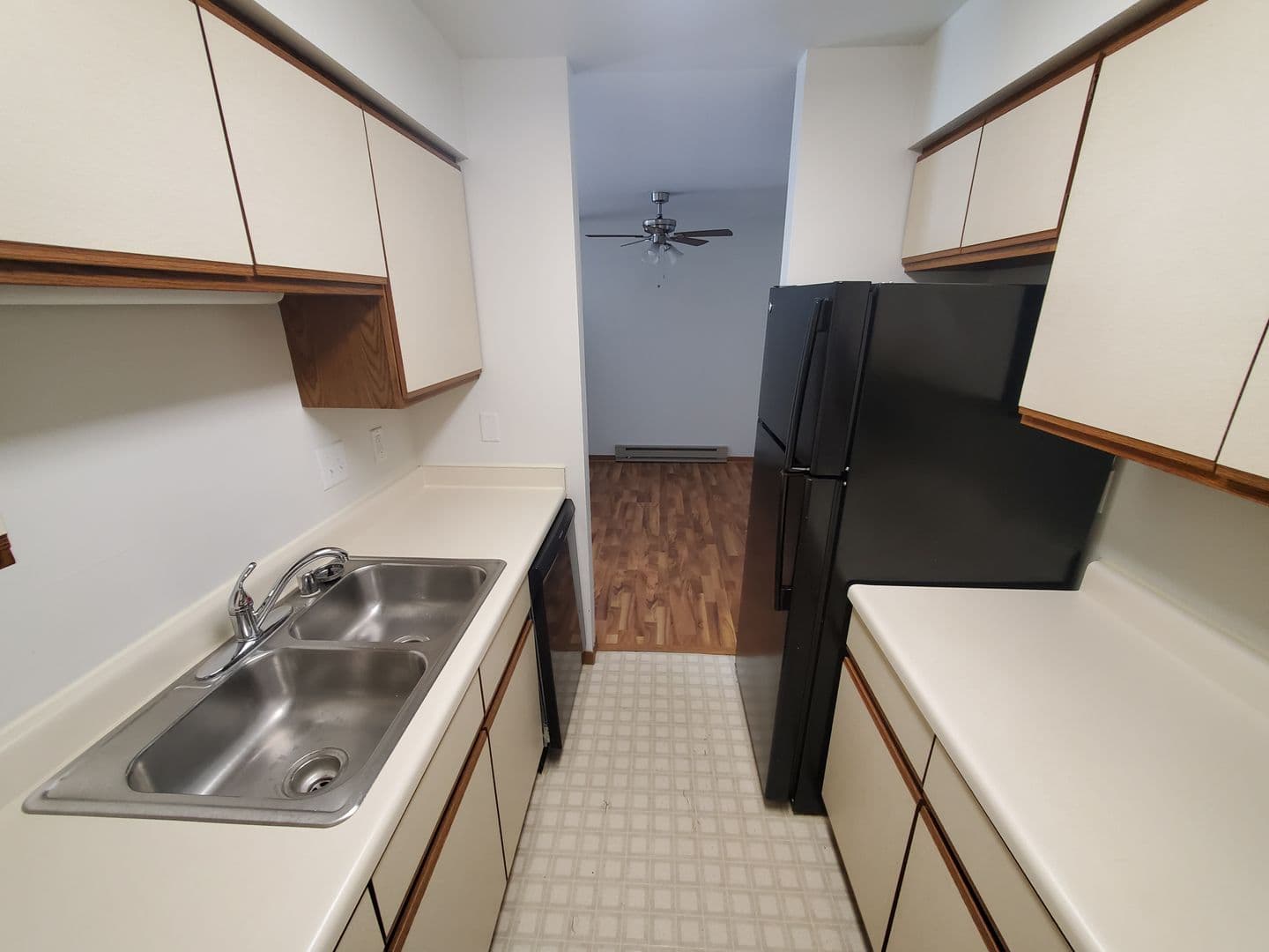 Madison Apartment: 5806 Raymond Road