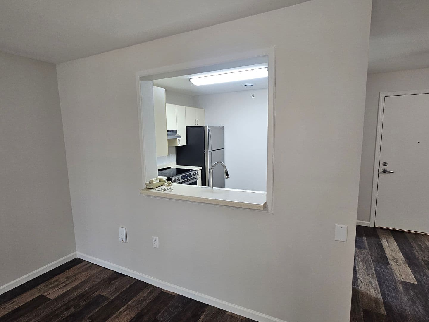 Verona Apartment: 325 Prairie Way Blvd