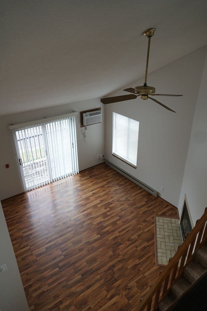 Madison Apartment: 5806 Raymond Road