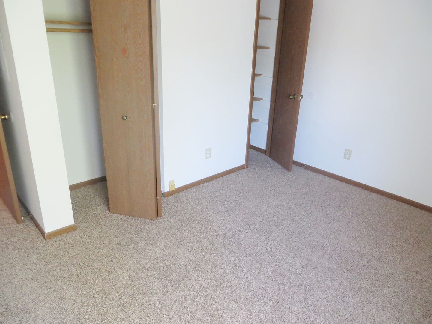 Madison Apartment: 5806 Raymond Road