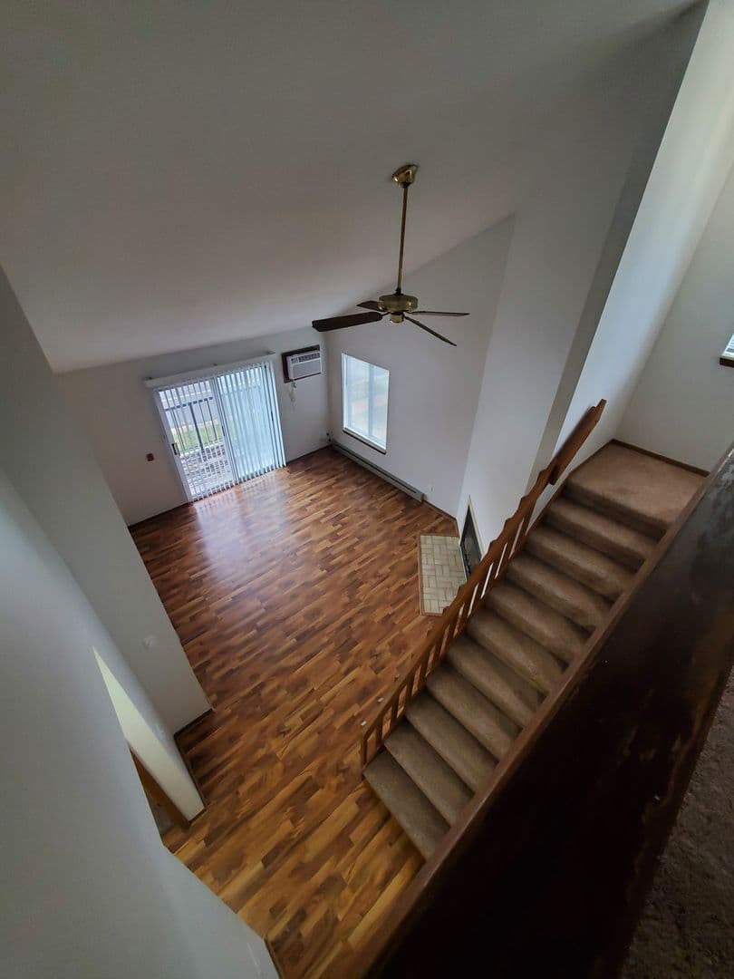 Madison Apartment: 5806 Raymond Road