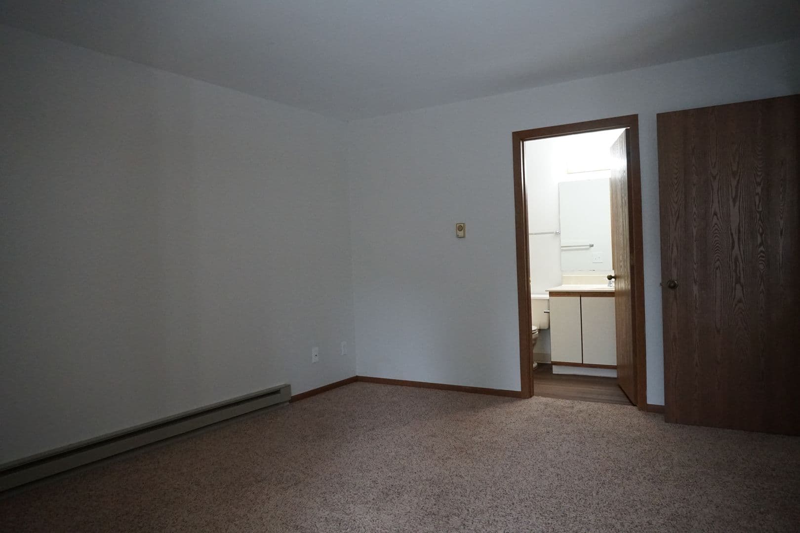 Madison Apartment: 5806 Raymond Road