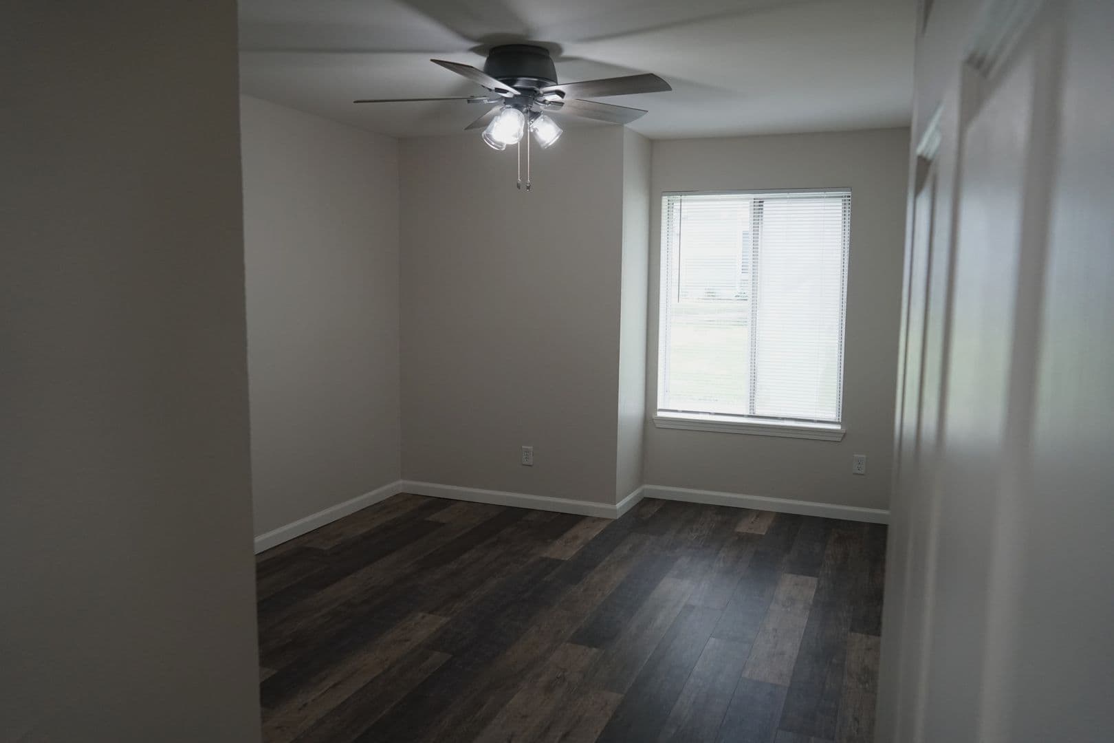 Madison Apartment: 5806 Raymond Road