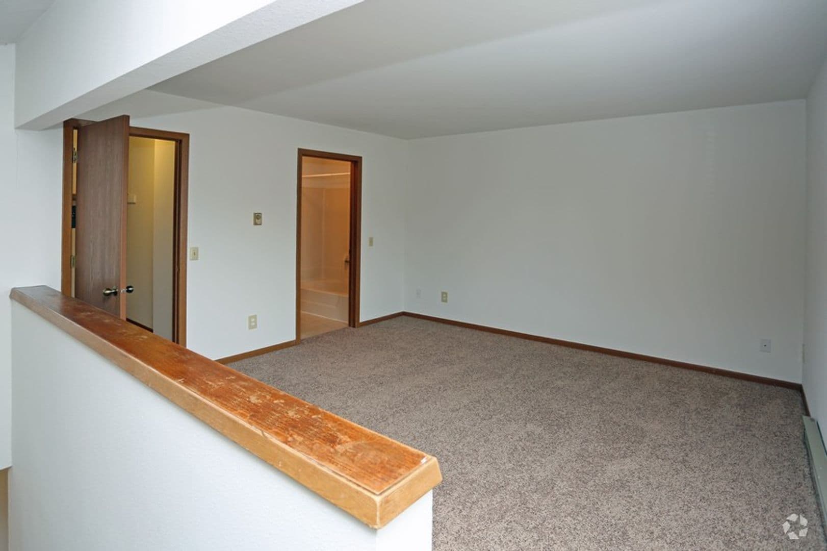 Madison Apartment: 5806 Raymond Road