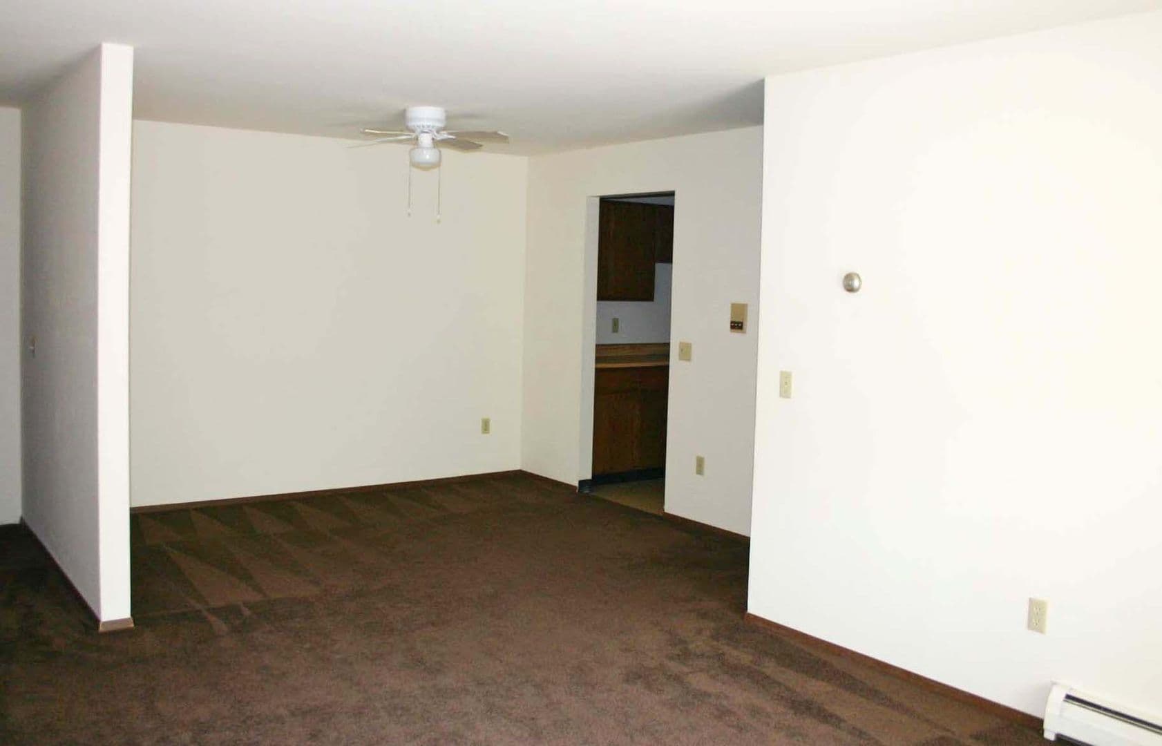 Fitchburg Apartment: 2350 Chalet Gardens Road