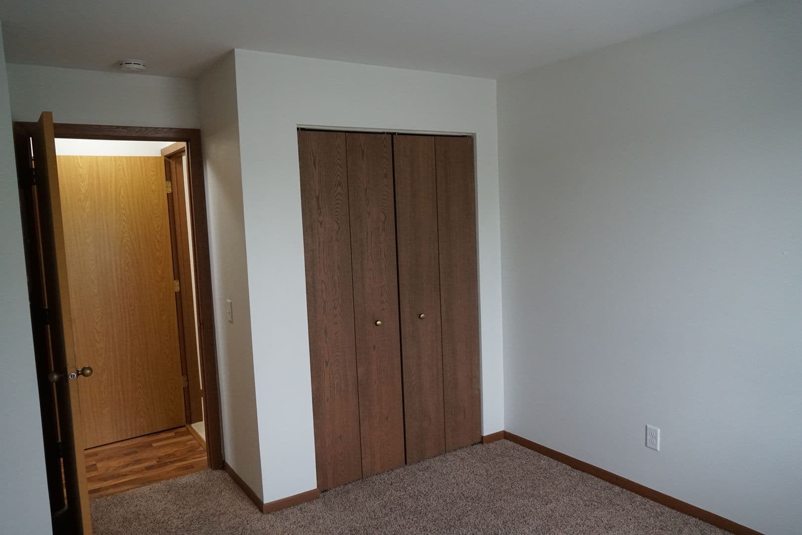 Madison Apartment: 5806 Raymond Road