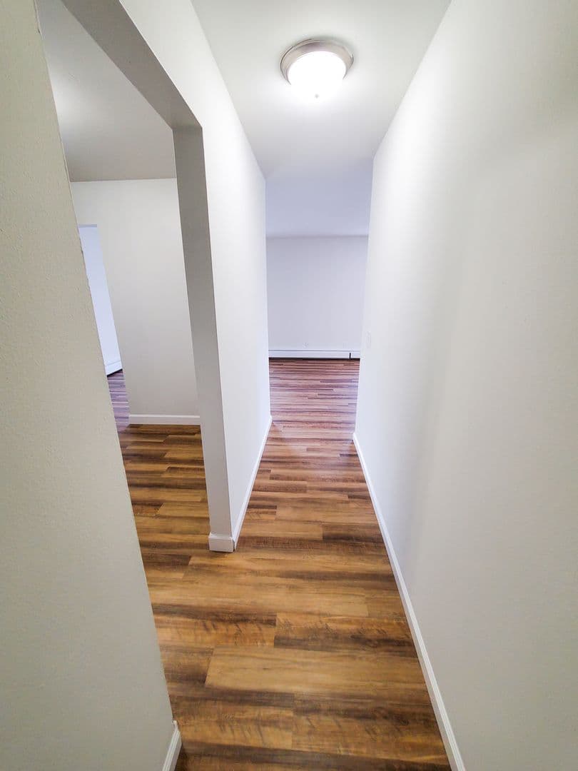 Fitchburg Apartment: 4929 Chalet Gardens Road