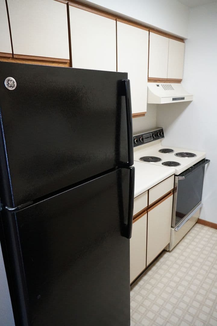 Madison Apartment: 5806 Raymond Road